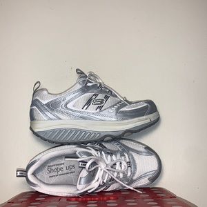 SKECHERS RUNNING SHOES WOMEN’s‼️💁🏻‍♀️